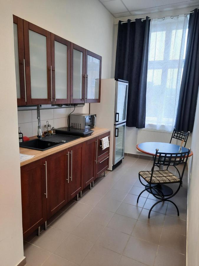 קרנוב Villa Cafe מראה חיצוני תמונה